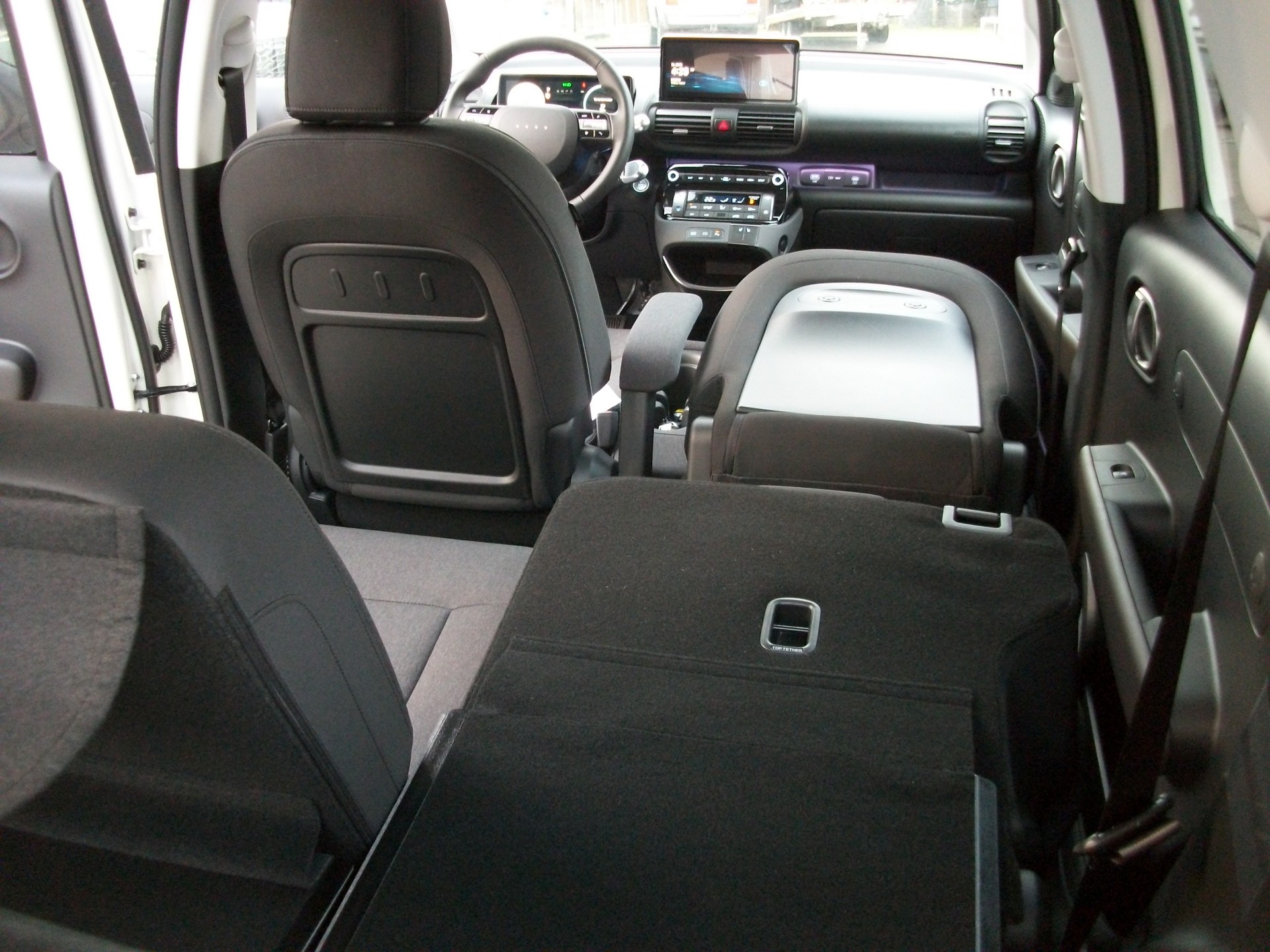 HYUNDAI Inster 49kWh Vertex-image-12