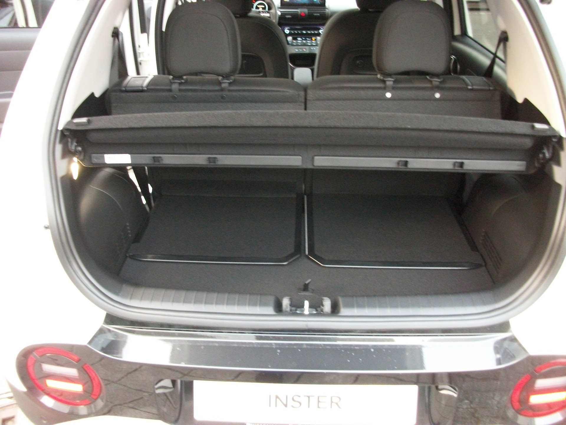 HYUNDAI Inster 49kWh Vertex-image-11
