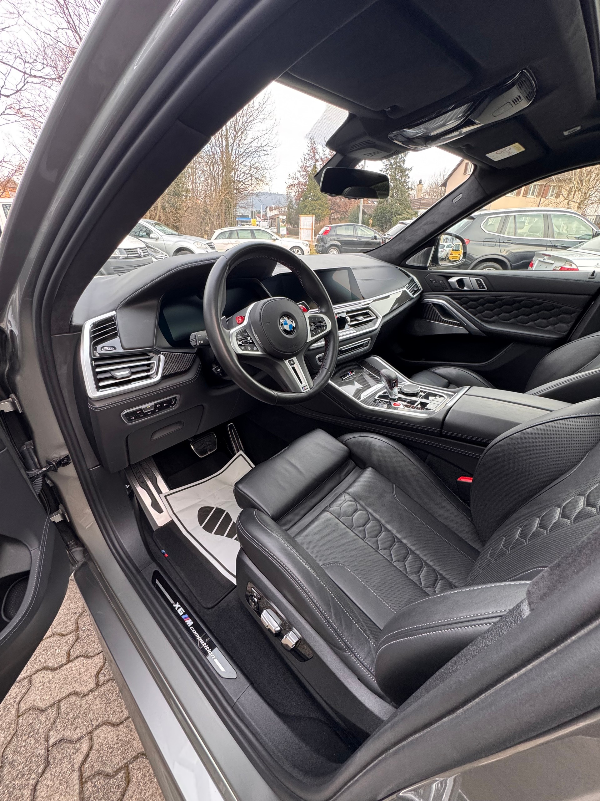 BMW X6M Steptronic M Competition-image-12