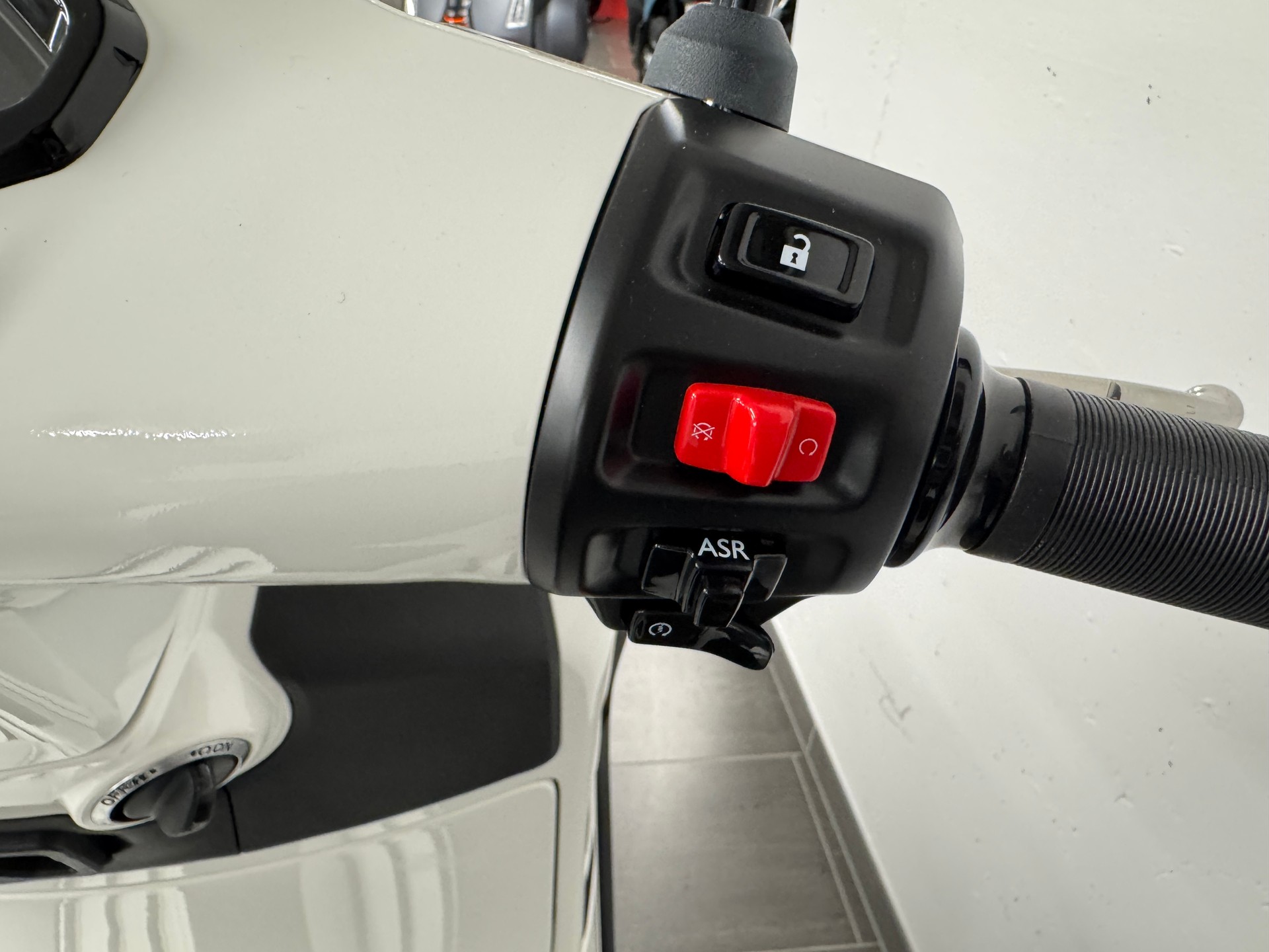 PIAGGIO Vespa GTS 310 Super Sport RST E5+-image-5