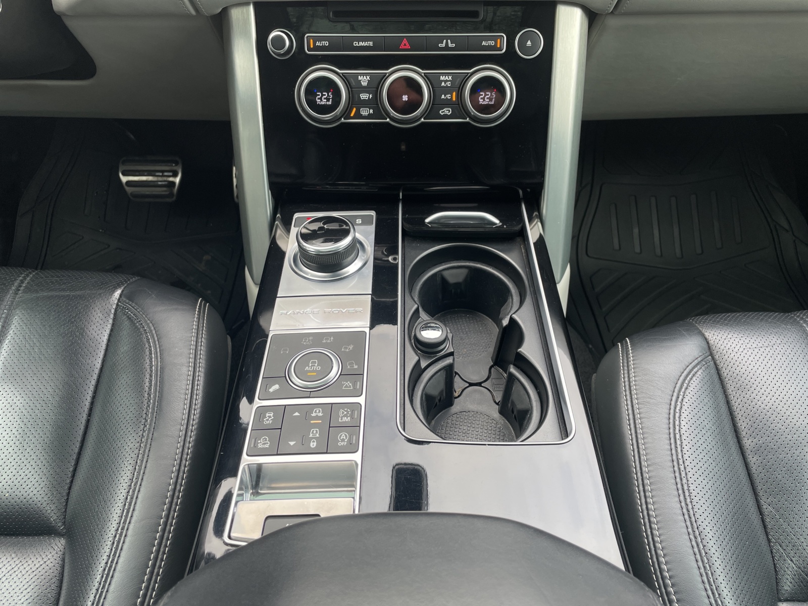 LAND ROVER Range Rover 4.4 SDV8 Autobiography Automatic-image-12