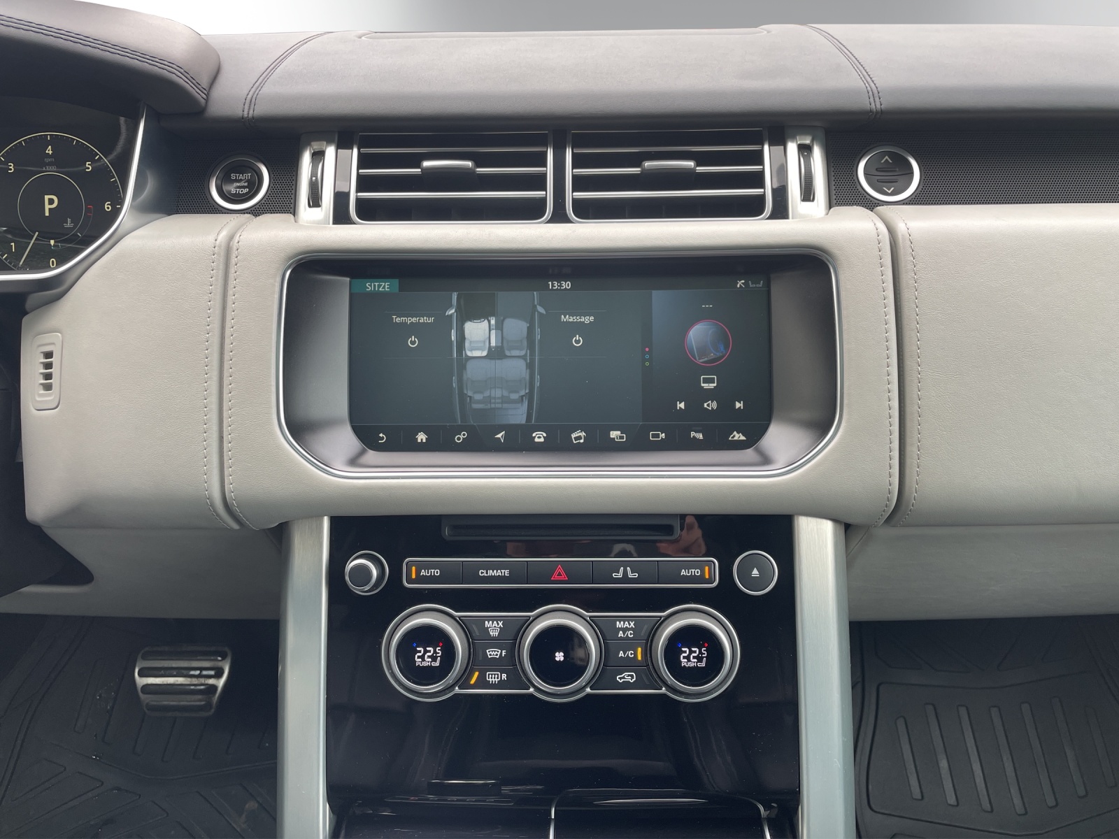 LAND ROVER Range Rover 4.4 SDV8 Autobiography Automatic-image-10