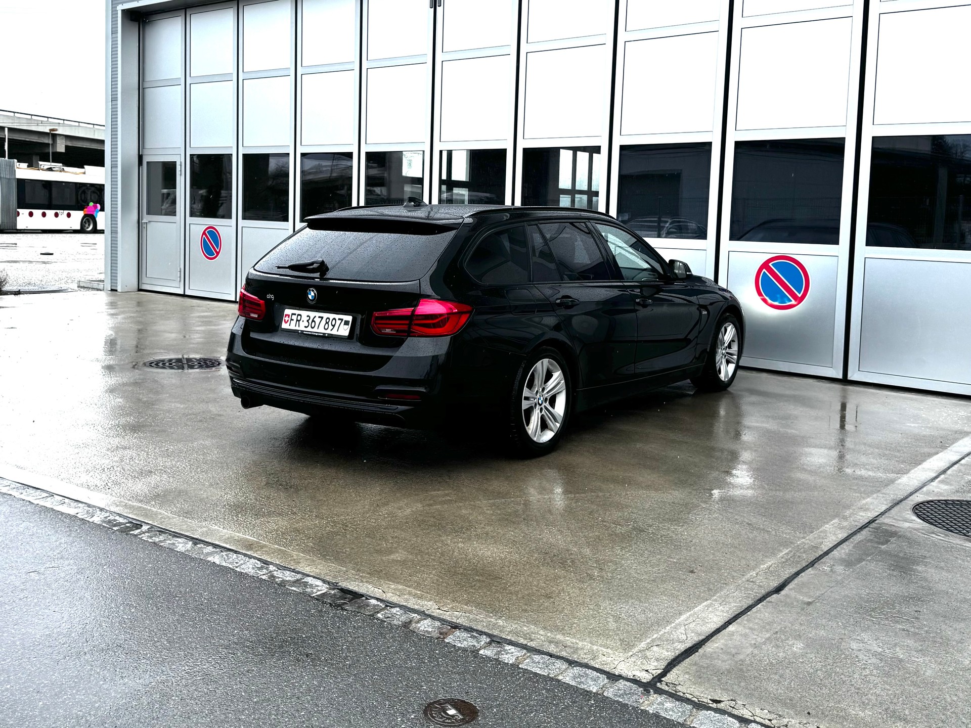 BMW 318d Touring Steptronic-image-6