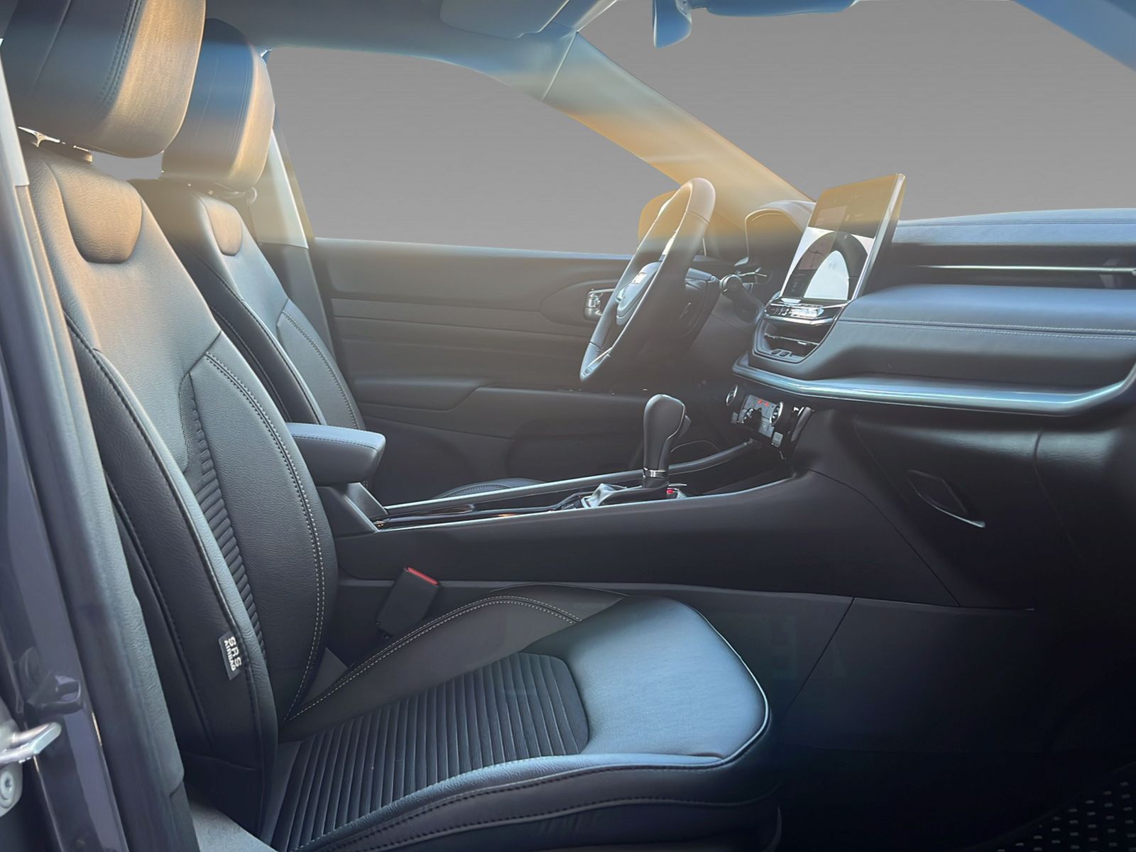 JEEP Compass 1.5 Turbo Swiss Limited-image-14
