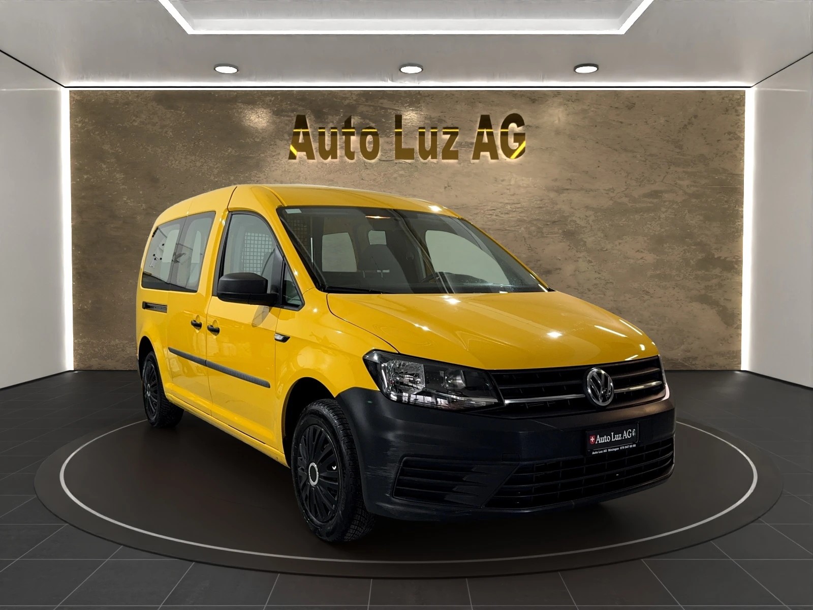 VW VW Caddy Maxi 1.0TSI BlueMotion Technology-image-6