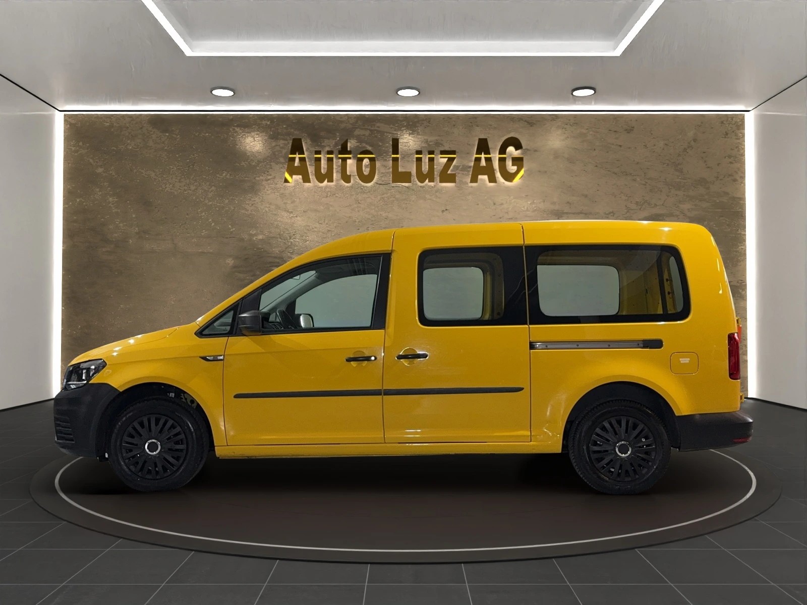 VW VW Caddy Maxi 1.0TSI BlueMotion Technology-image-4