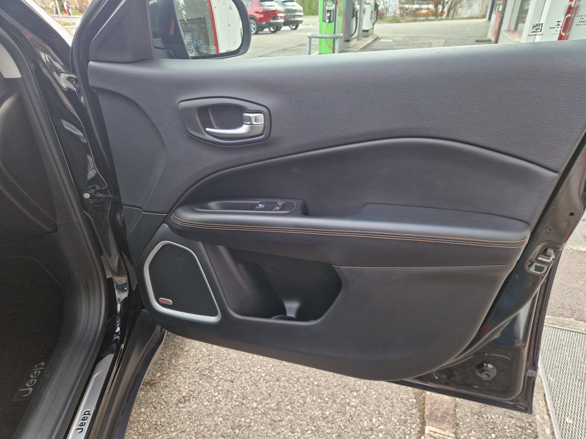 JEEP Compass 1.4 Turbo Limited AWD 9ATX-image-11