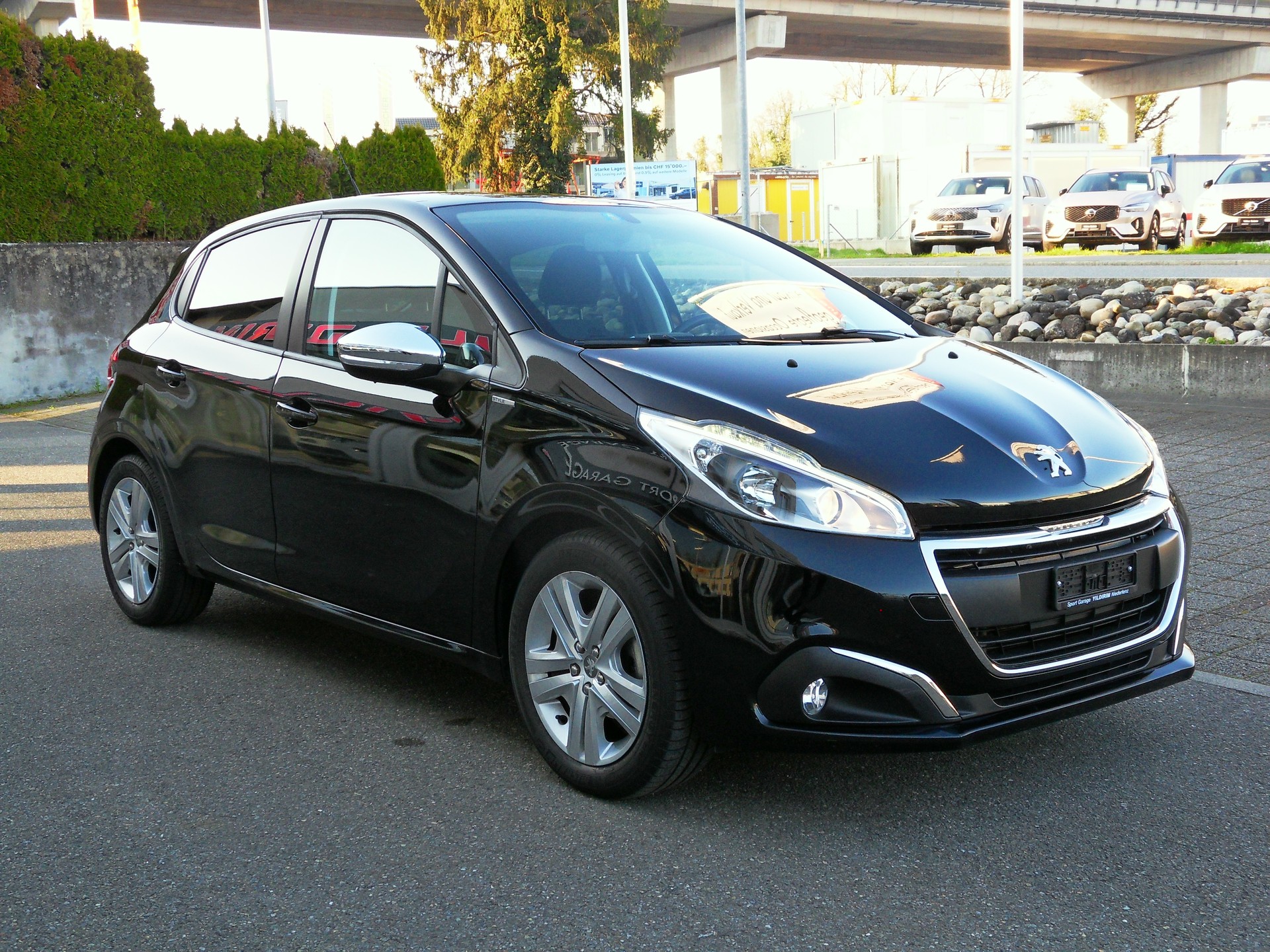 PEUGEOT 208 1.2 e-VTI Style EGS5-showroom-element-2