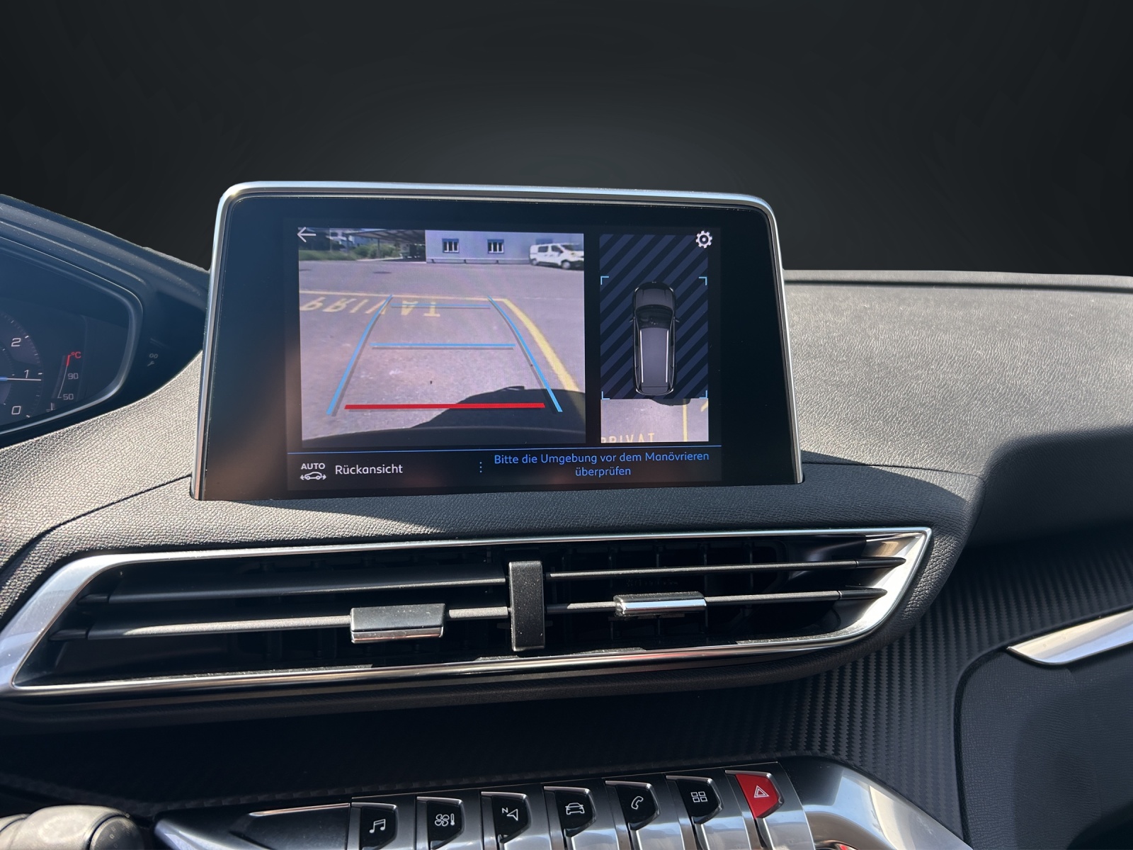 PEUGEOT 5008 1.2 Pure Tech Active Pack EAT8-image-14