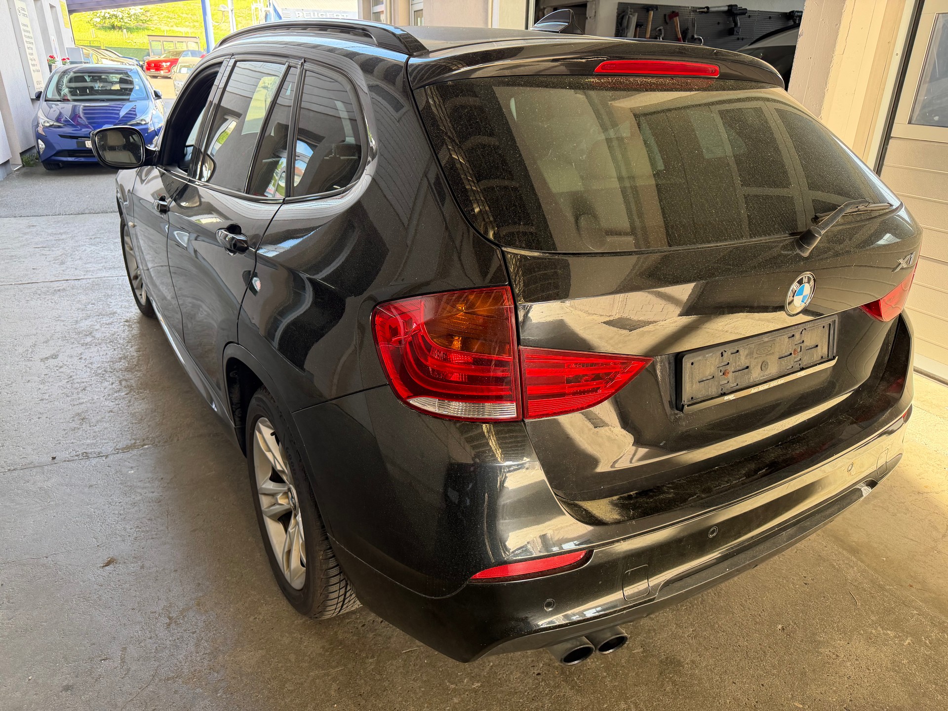 BMW X1 xDrive 28i Steptronic-image-5