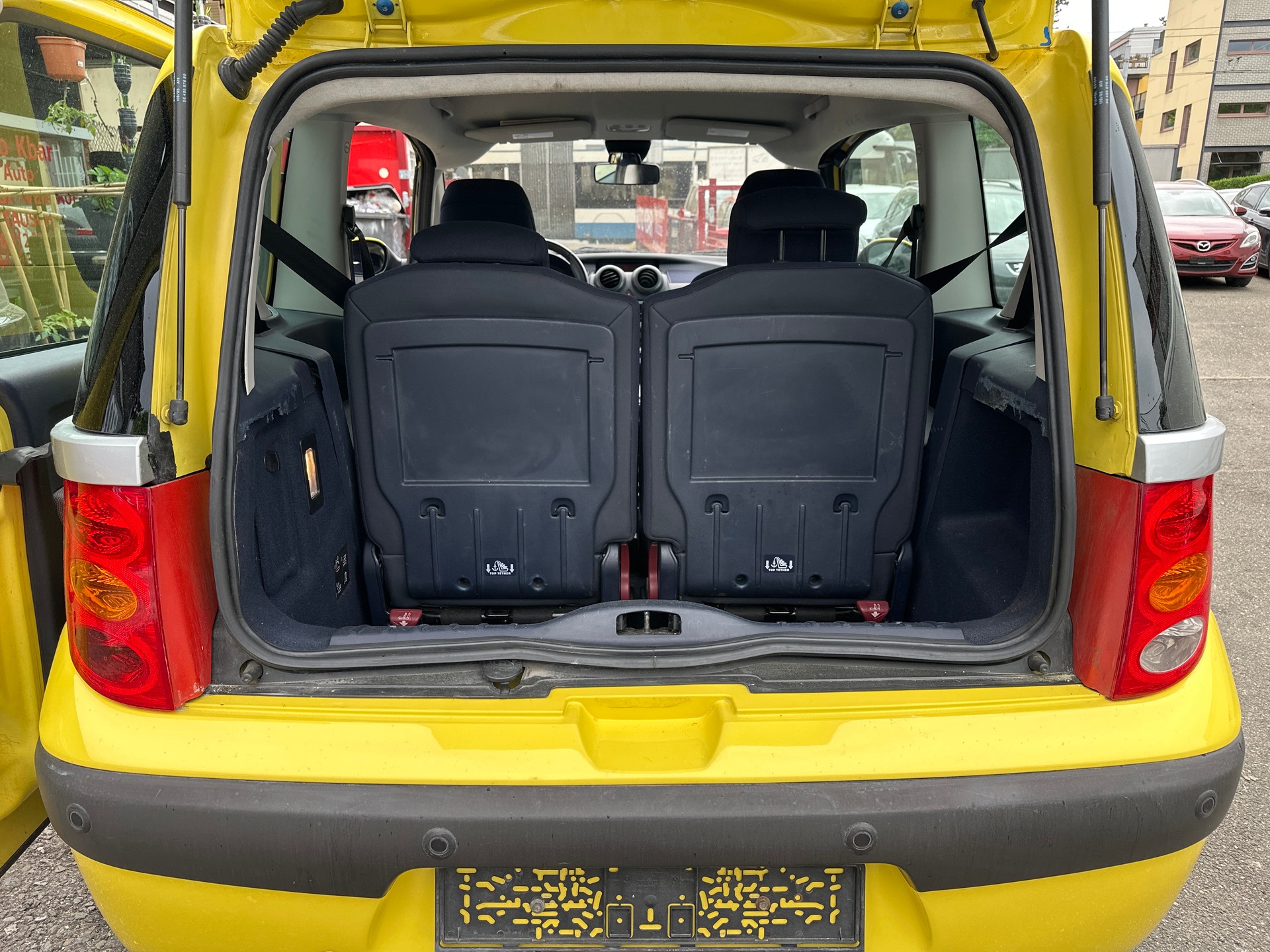 PEUGEOT 1007 1.6 Trendy 2-Tronic-image-9