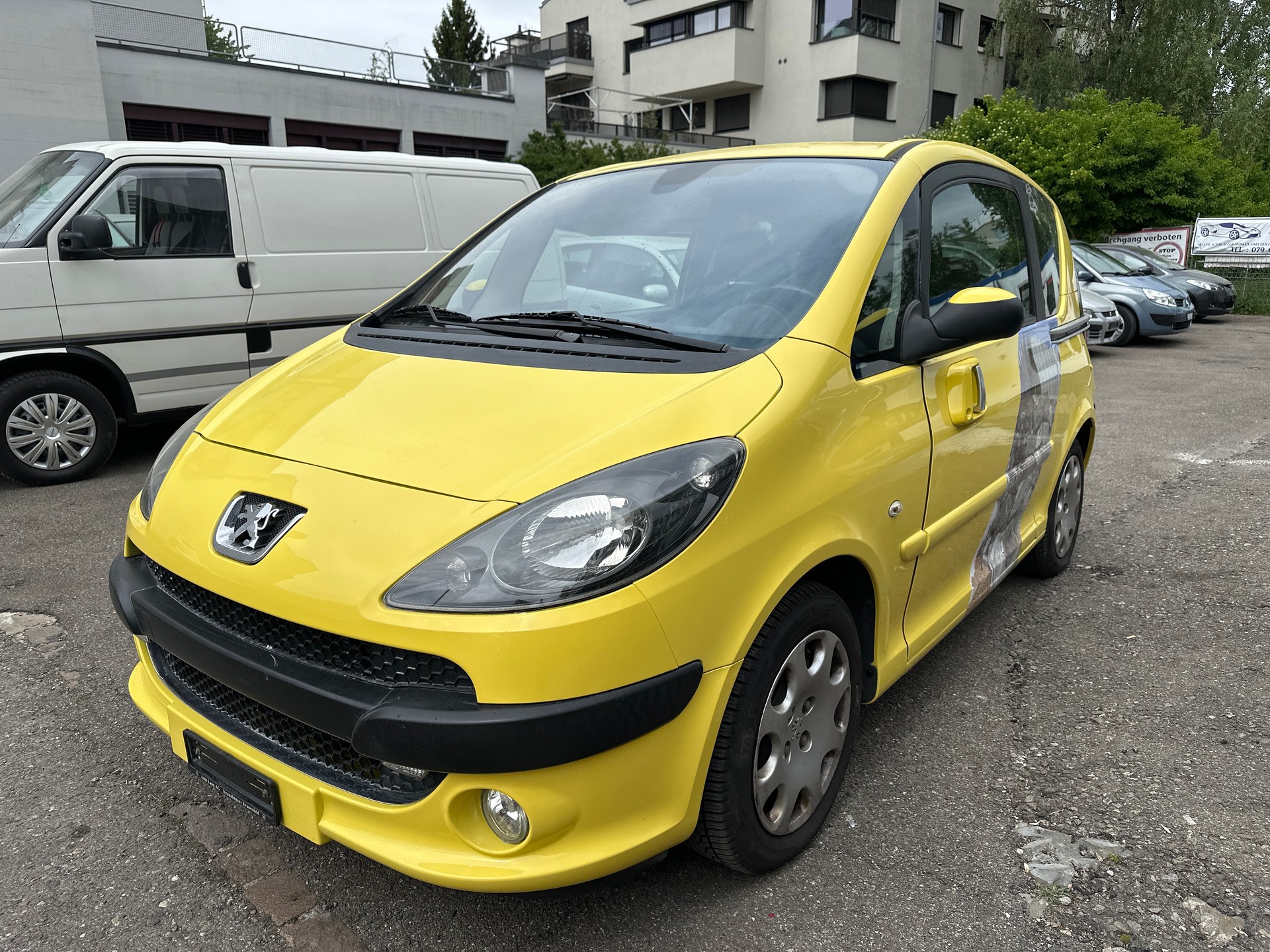 PEUGEOT 1007 1.6 Trendy 2-Tronic-image-2
