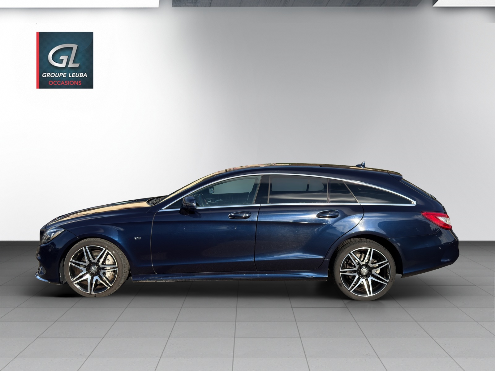 MERCEDES-BENZ CLS 500 4Matic-showroom-element-2