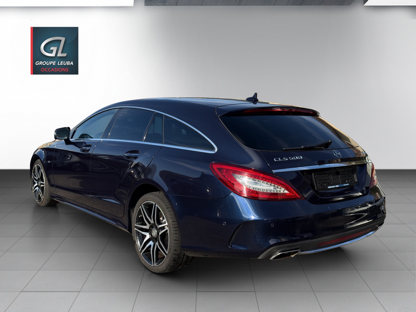 MERCEDES-BENZ CLS 500 4Matic-showroom-element-3