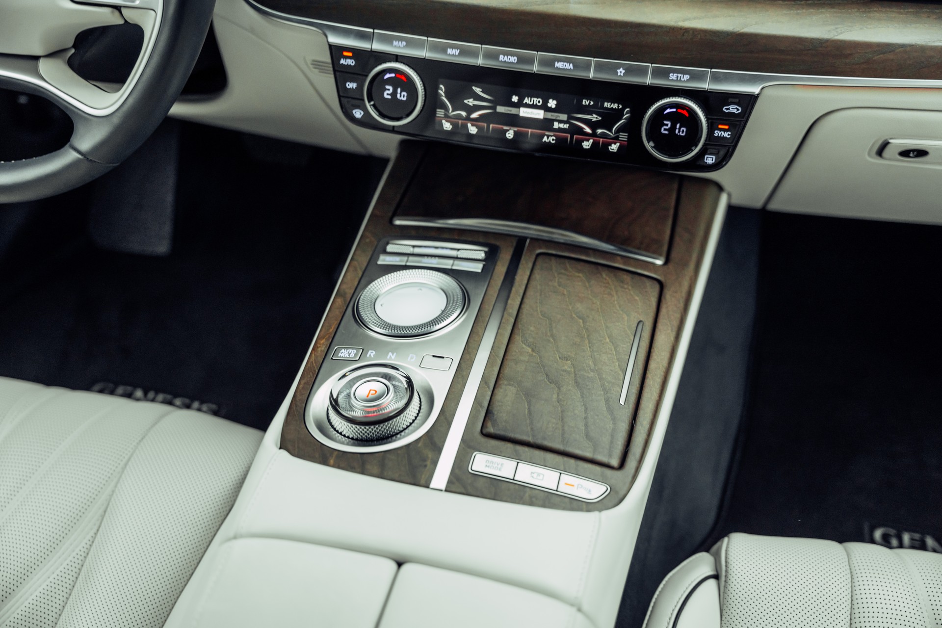 GENESIS G80 Electrificed Luxury 87,2kWh AWD-image-14