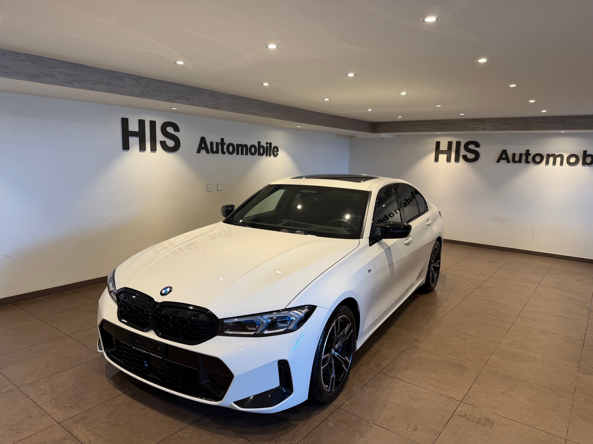 BMW M340d xDrive-showroom-element-1