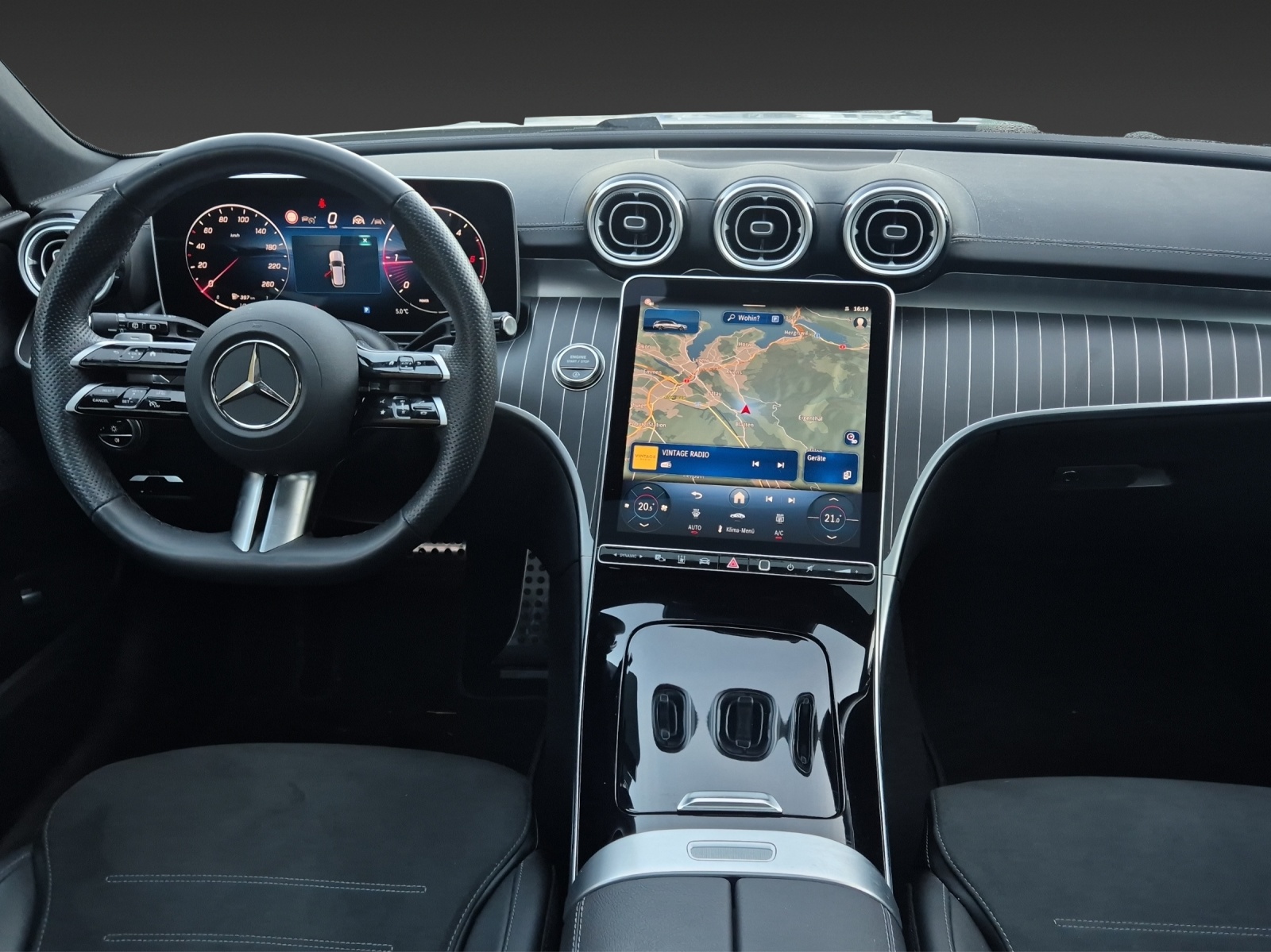 MERCEDES-BENZ C 200 d AMG Line-image-14