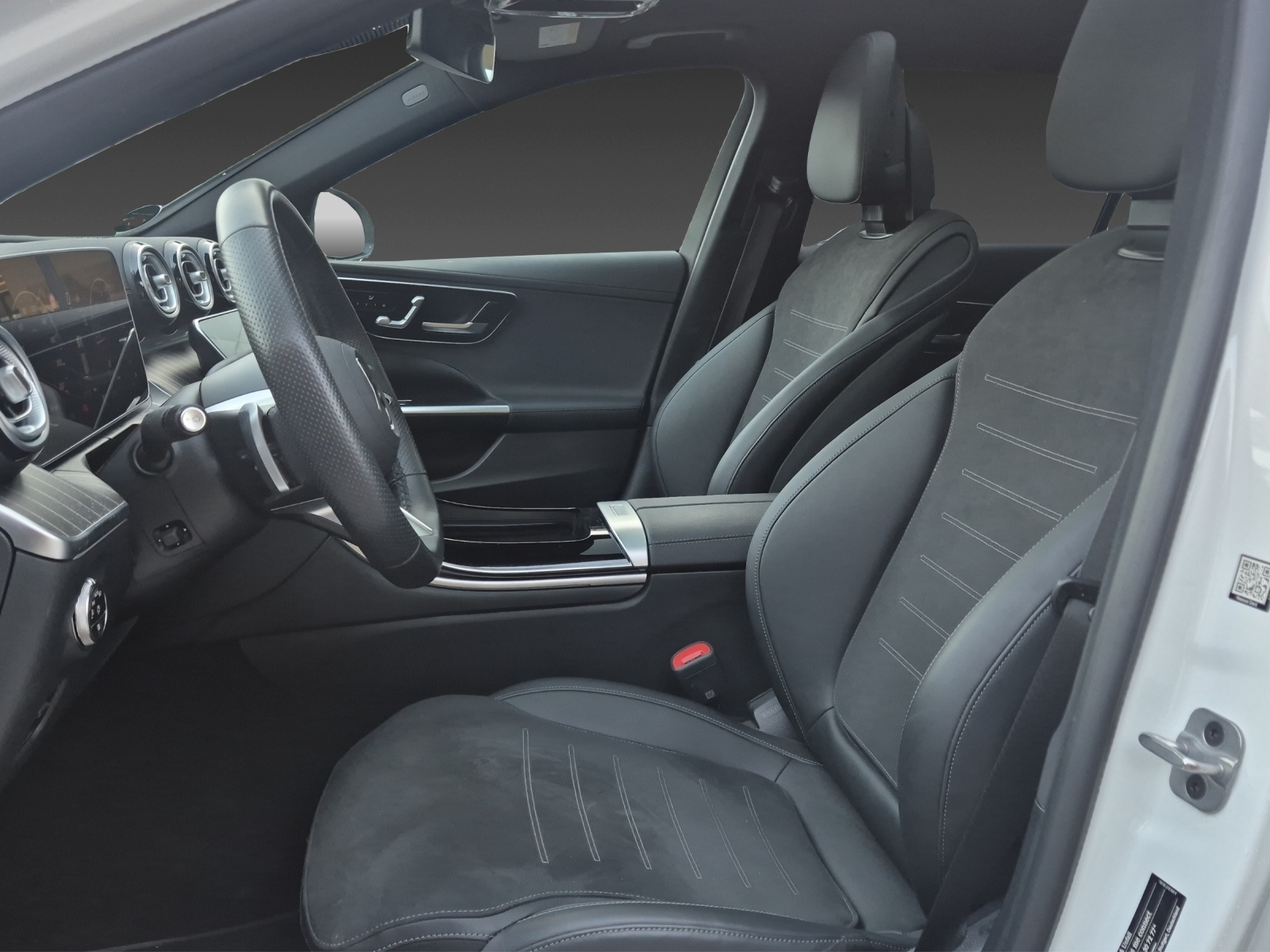 MERCEDES-BENZ C 200 d AMG Line-image-8