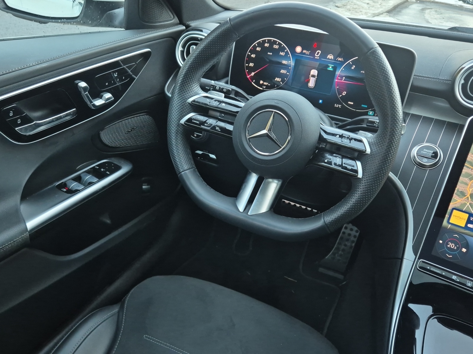 MERCEDES-BENZ C 200 d AMG Line-image-20