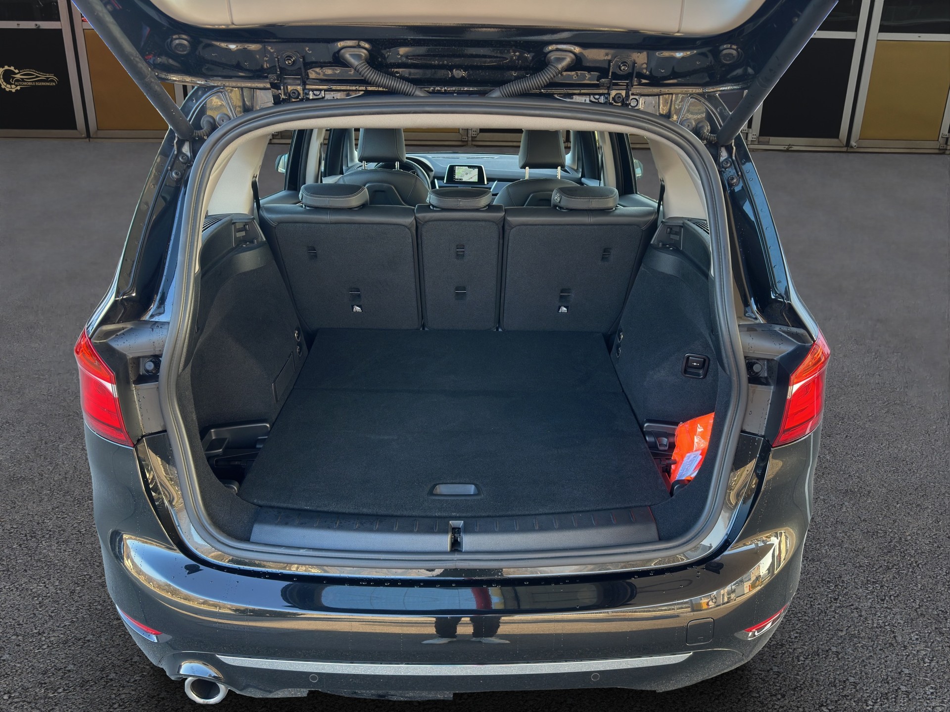 BMW 216d Gran Tourer DKG Luxury Line-image-13