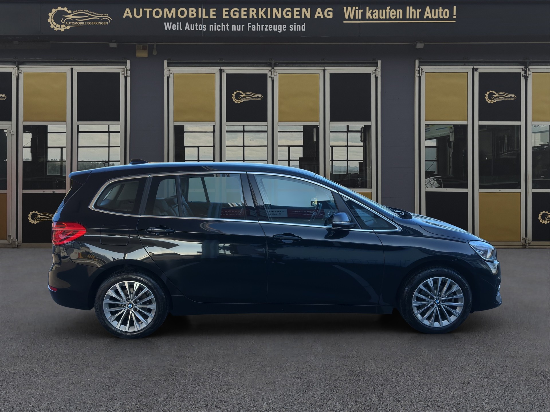 BMW 216d Gran Tourer DKG Luxury Line-showroom-element-3