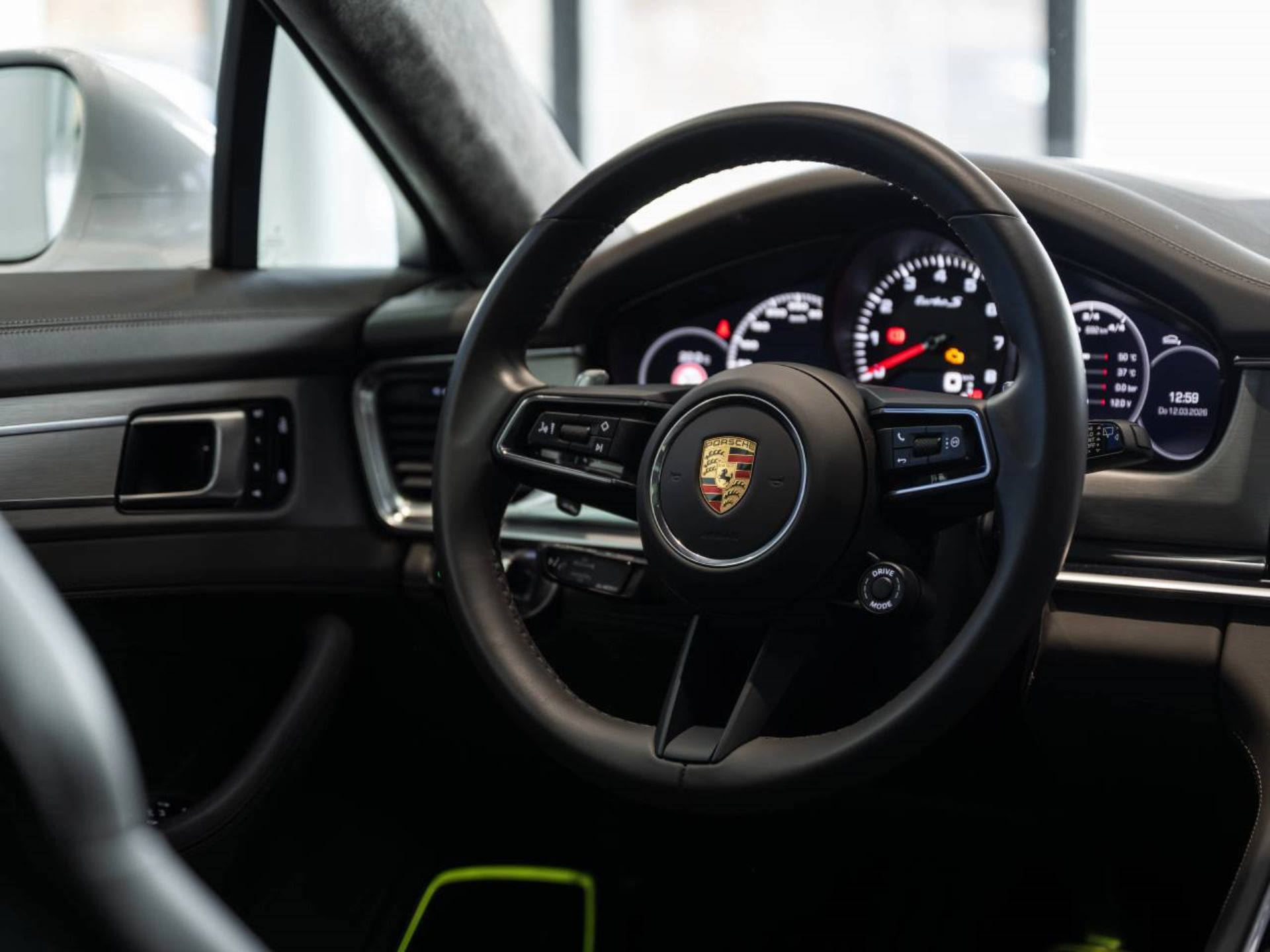 PORSCHE Panamera Turbo S Sport Turismo-image-15