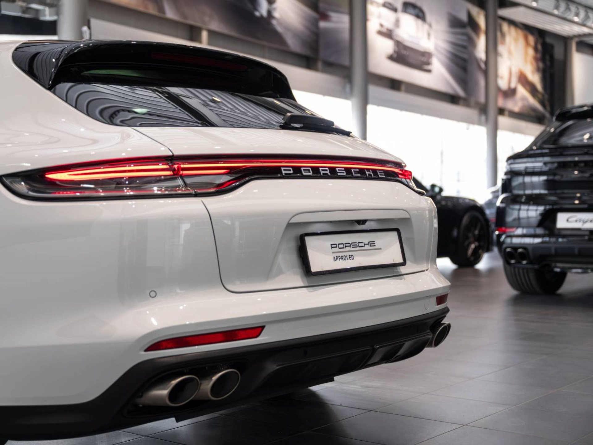 PORSCHE Panamera Turbo S Sport Turismo-image-8