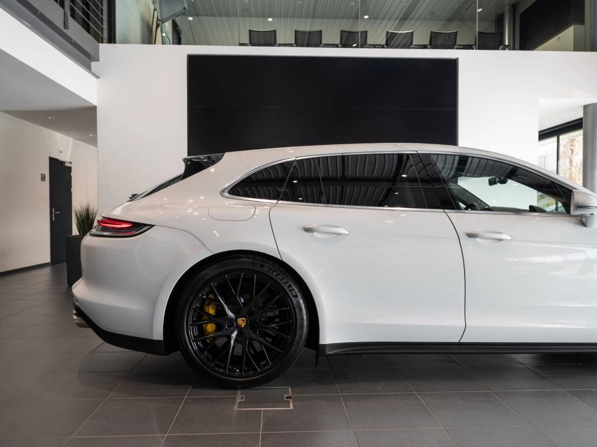 PORSCHE Panamera Turbo S Sport Turismo-image-11