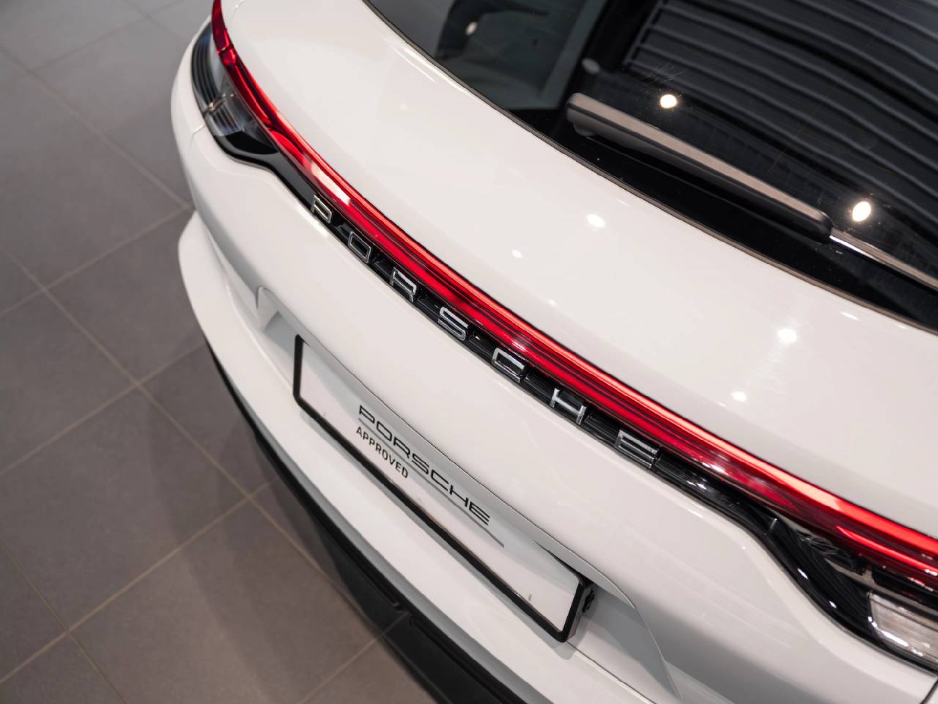 PORSCHE Panamera Turbo S Sport Turismo-image-28