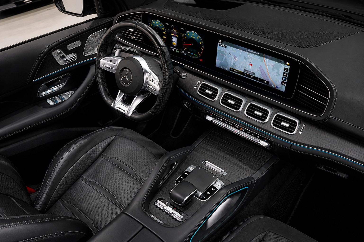 MERCEDES-BENZ GLE 53 AMG 4matic+ CH FAHRZEUG AUS 1. HAND-image-18