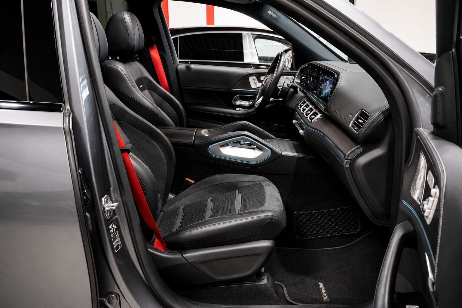 MERCEDES-BENZ GLE 53 AMG 4matic+ CH FAHRZEUG AUS 1. HAND-image-8