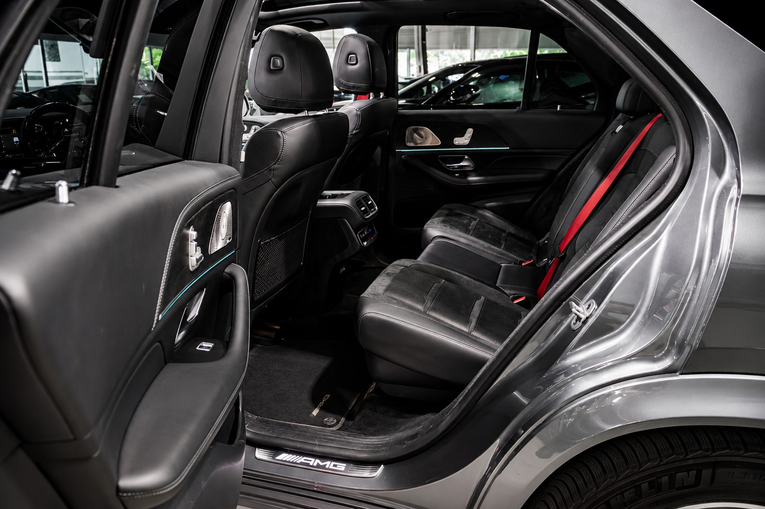 MERCEDES-BENZ GLE 53 AMG 4matic+ CH FAHRZEUG AUS 1. HAND-image-11