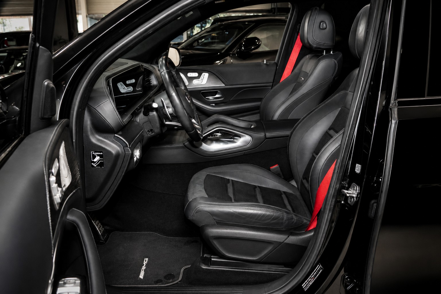 MERCEDES-BENZ GLE 53 AMG 4matic+ CH FAHRZEUG AUS 1. HAND-image-7