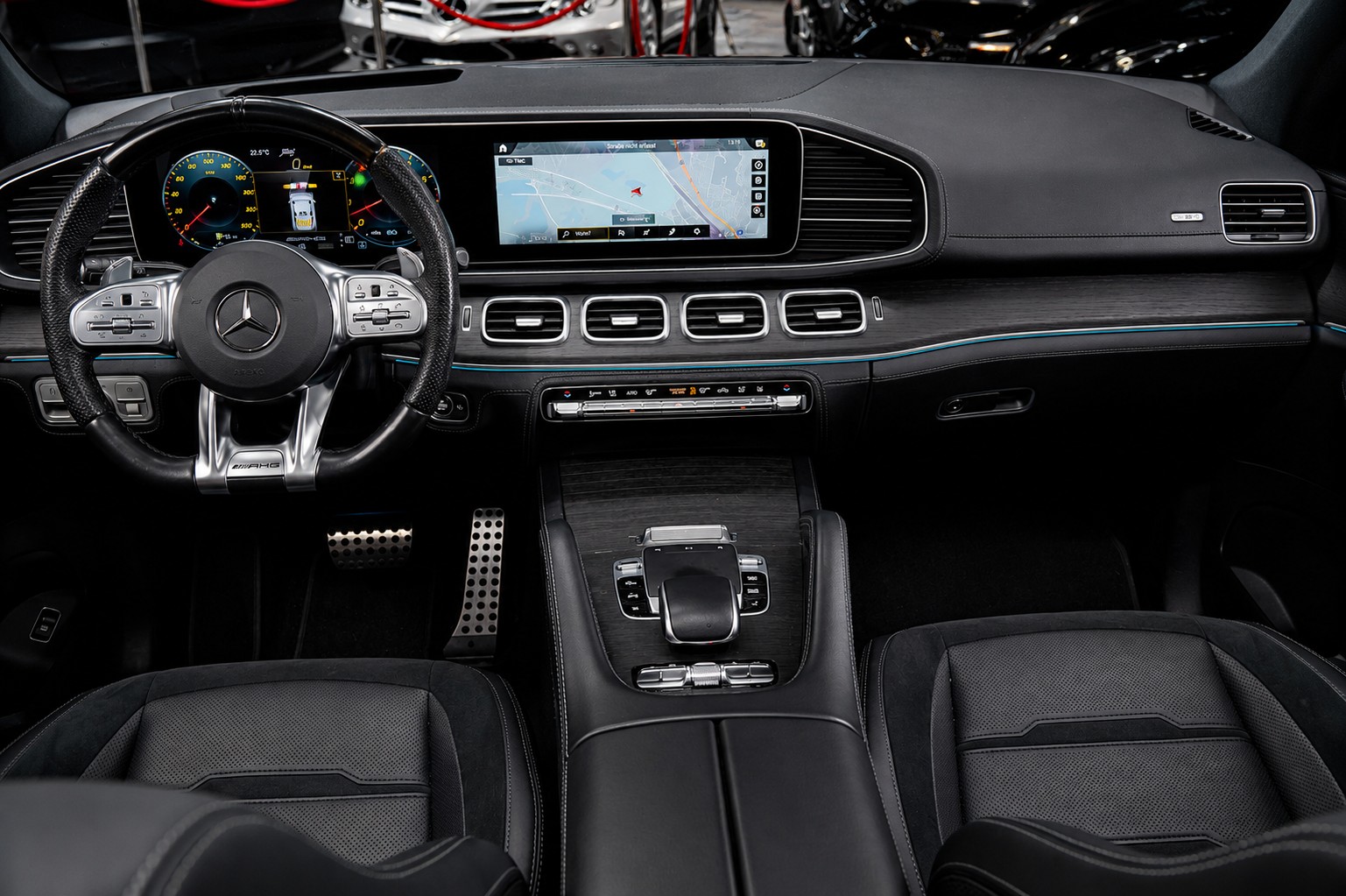 MERCEDES-BENZ GLE 53 AMG 4matic+ CH FAHRZEUG AUS 1. HAND-image-9