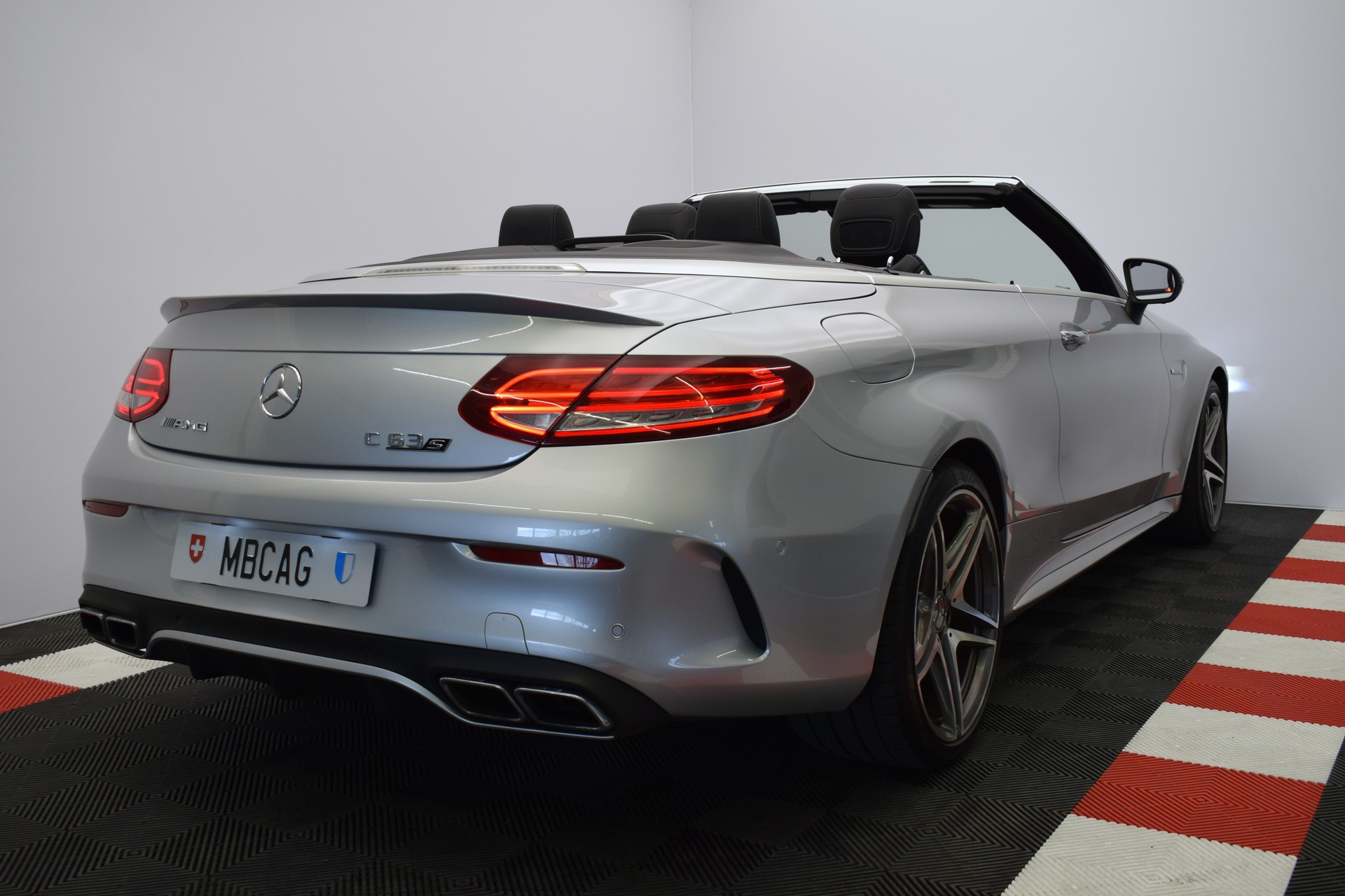 MERCEDES-BENZ C 63 S Cabriolet AMG Speedshift-image-8