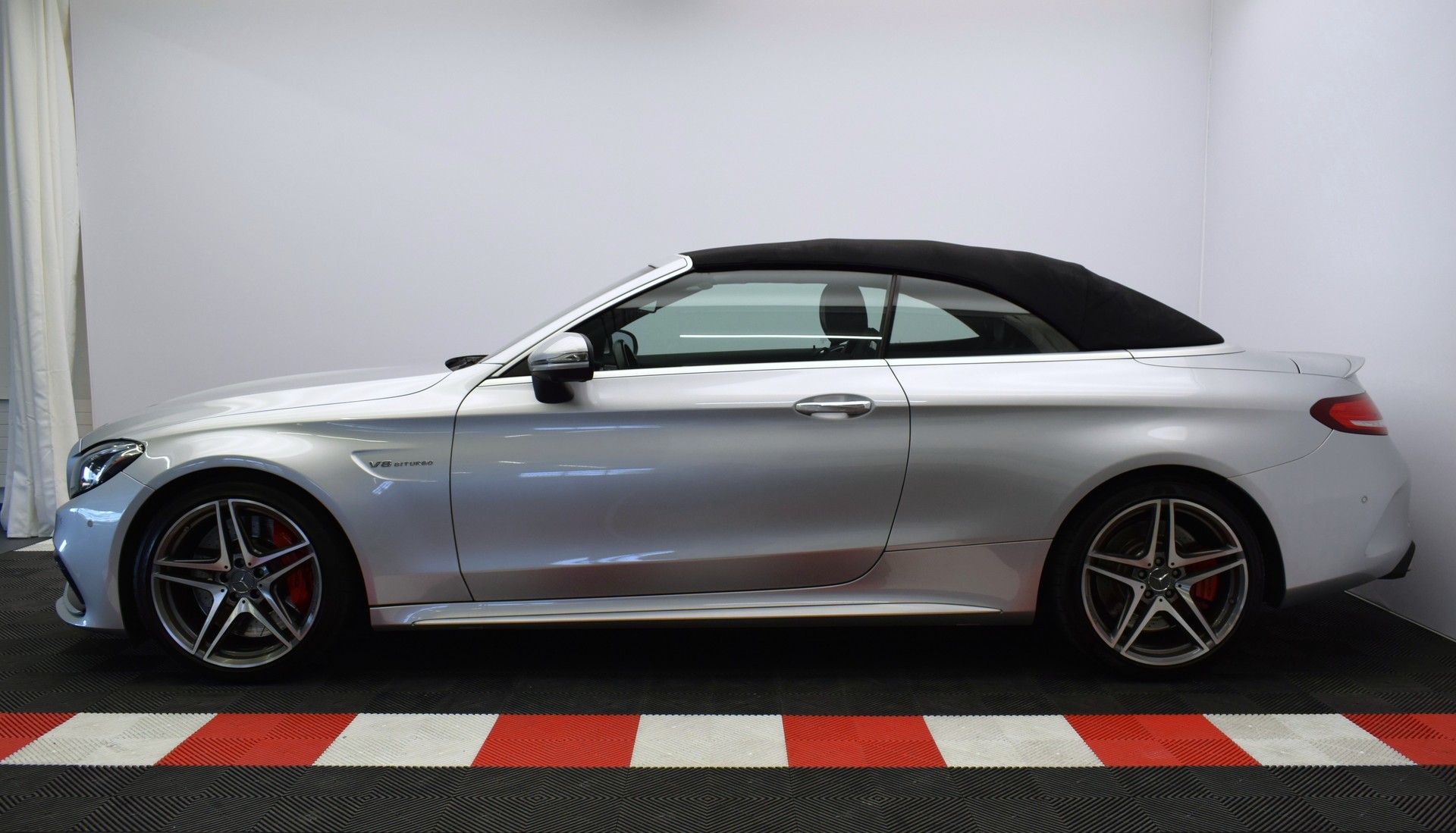 MERCEDES-BENZ C 63 S Cabriolet AMG Speedshift-image-7