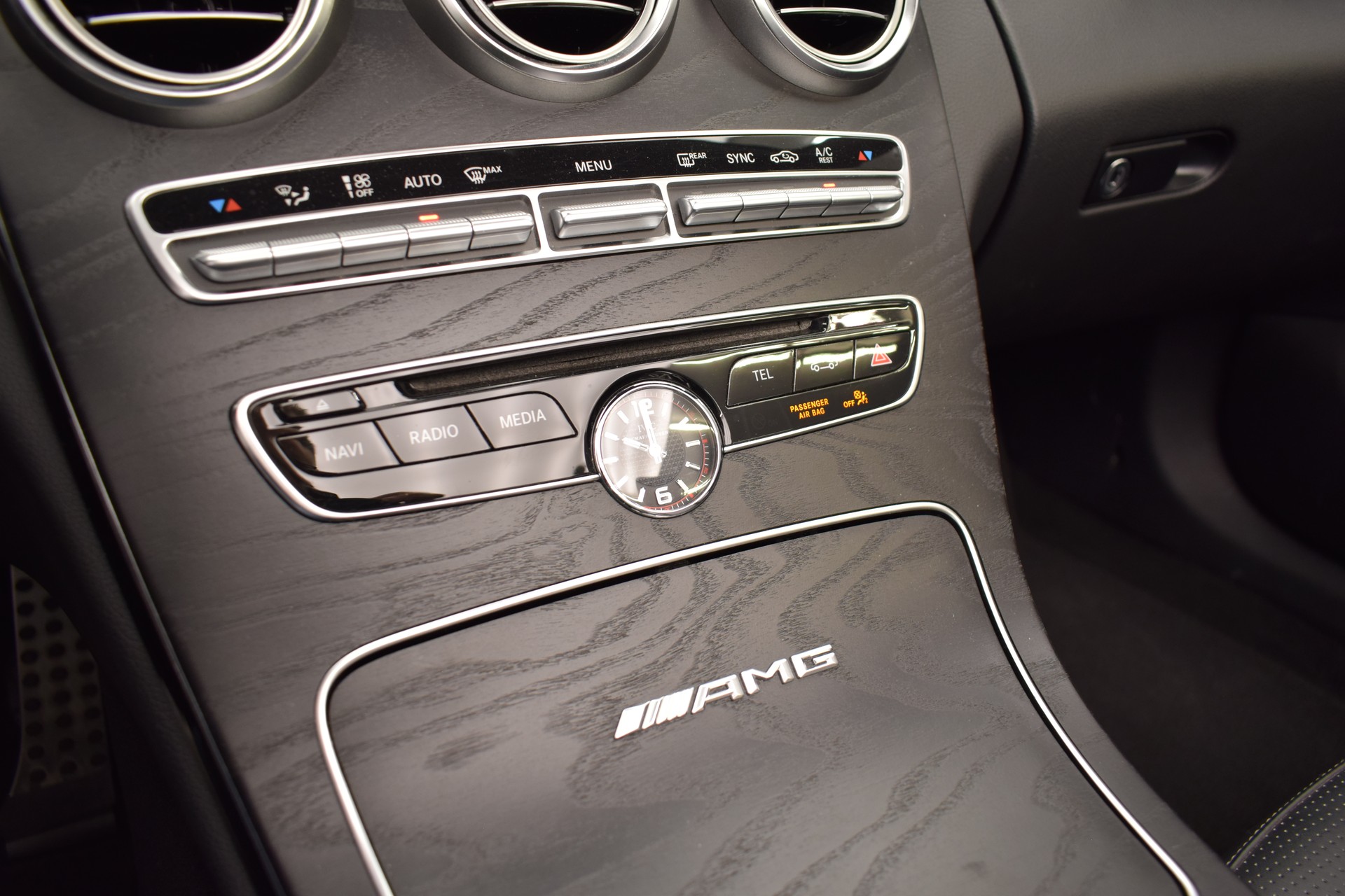 MERCEDES-BENZ C 63 S Cabriolet AMG Speedshift-image-23