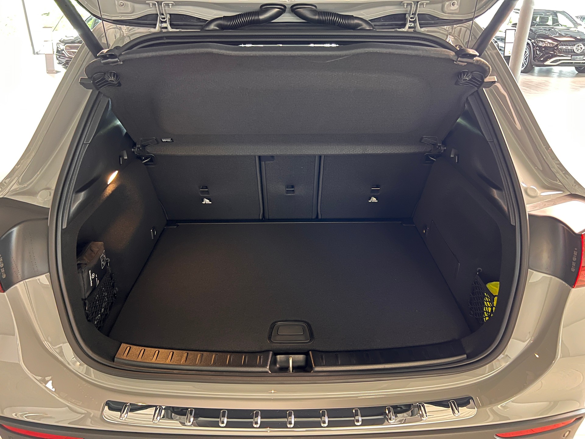 MERCEDES-BENZ GLA 250 4Matic 8G-DCT Swiss Star-image-6