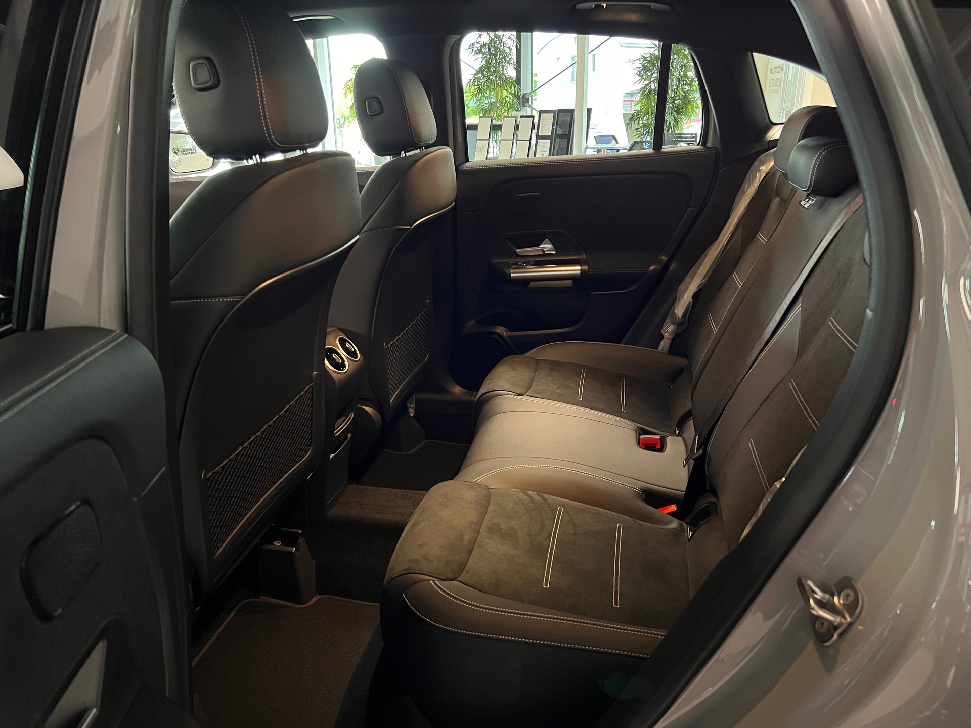 MERCEDES-BENZ GLA 250 4Matic 8G-DCT Swiss Star-image-7