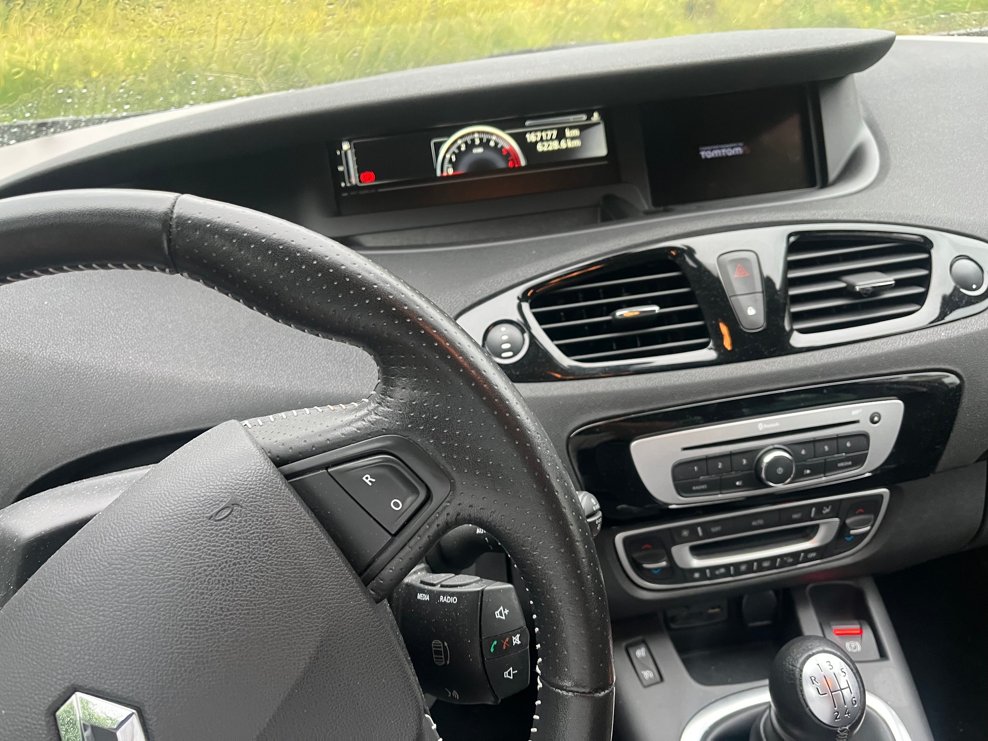 RENAULT Grand Scénic 1.5 dCi Bose-image-9