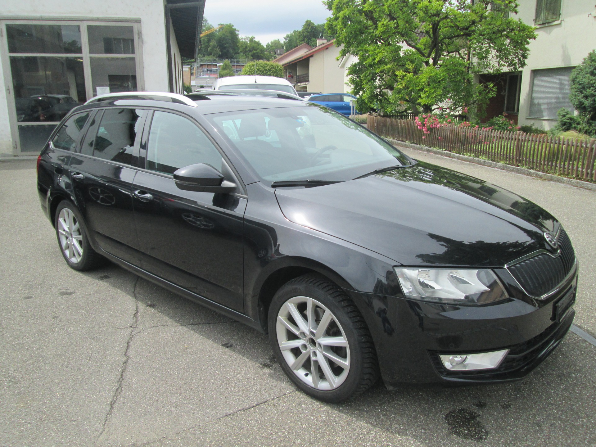 SKODA Octavia Combi 1.8 TSI Elegance 4x4 DSG-image-5