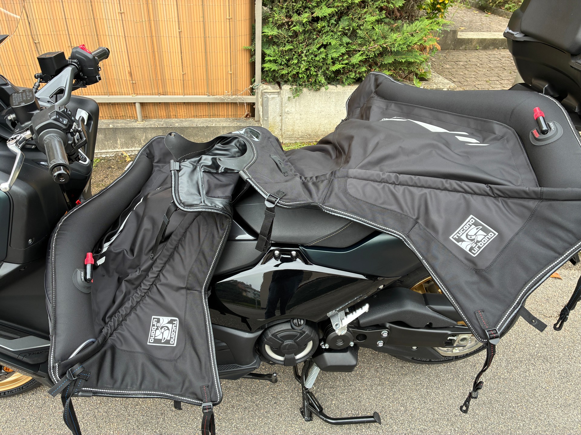 YAMAHA T-MAX Tech-Max XP 560-image-3
