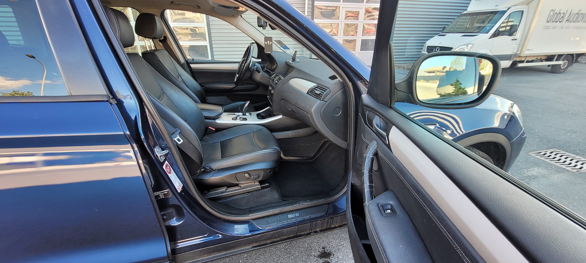 BMW X3 xDrive 28i Steptronic-image-10