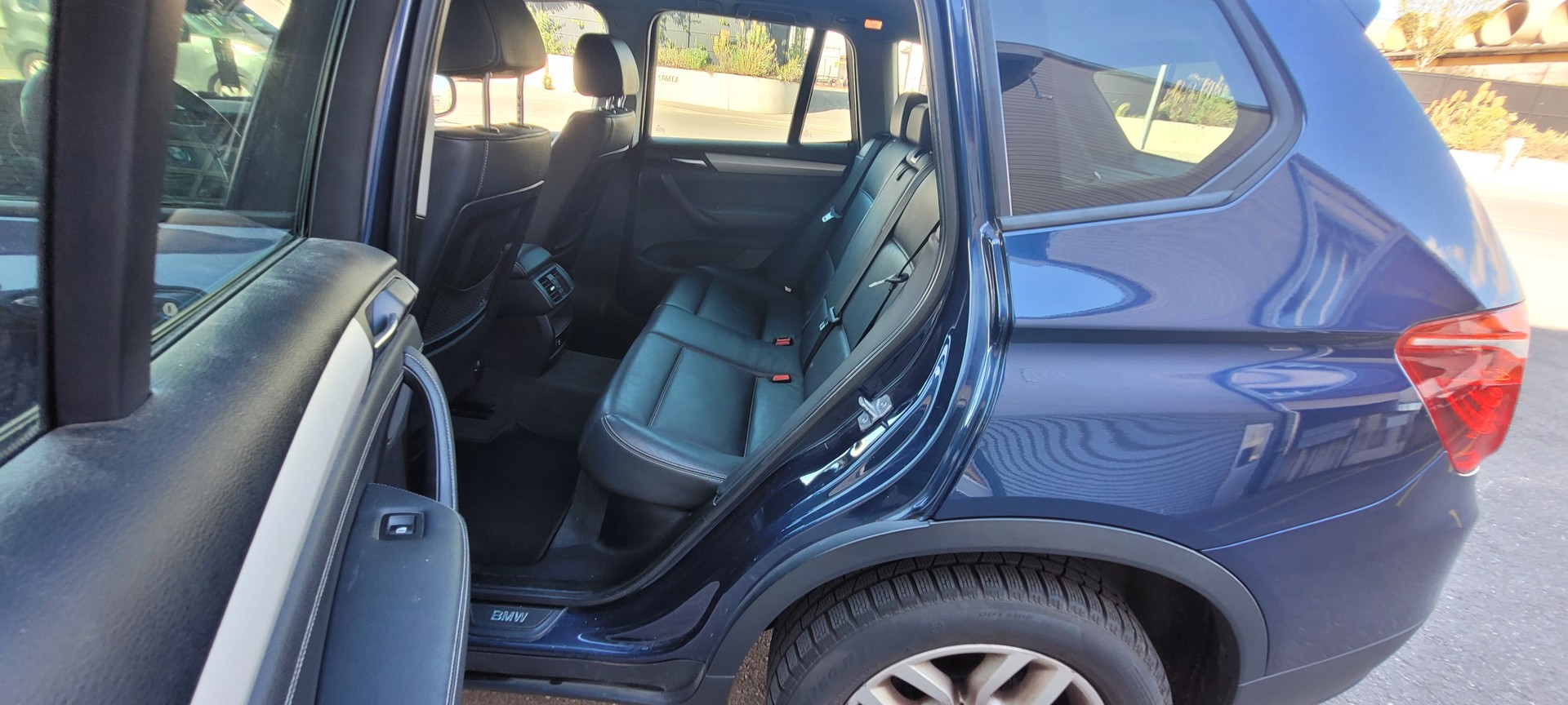 BMW X3 xDrive 28i Steptronic-image-11