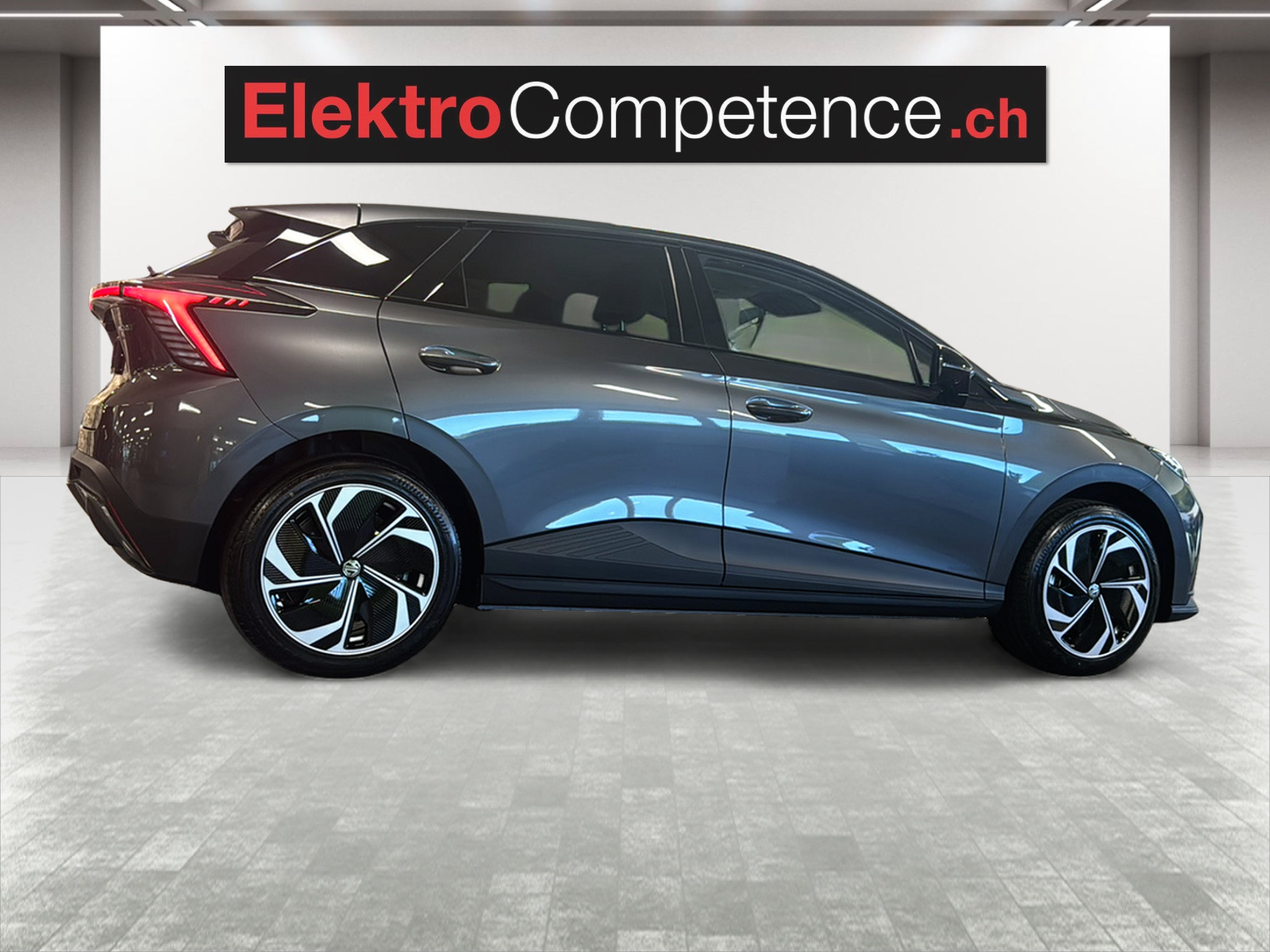 MG 4 EV 64kWh Premium-image-15