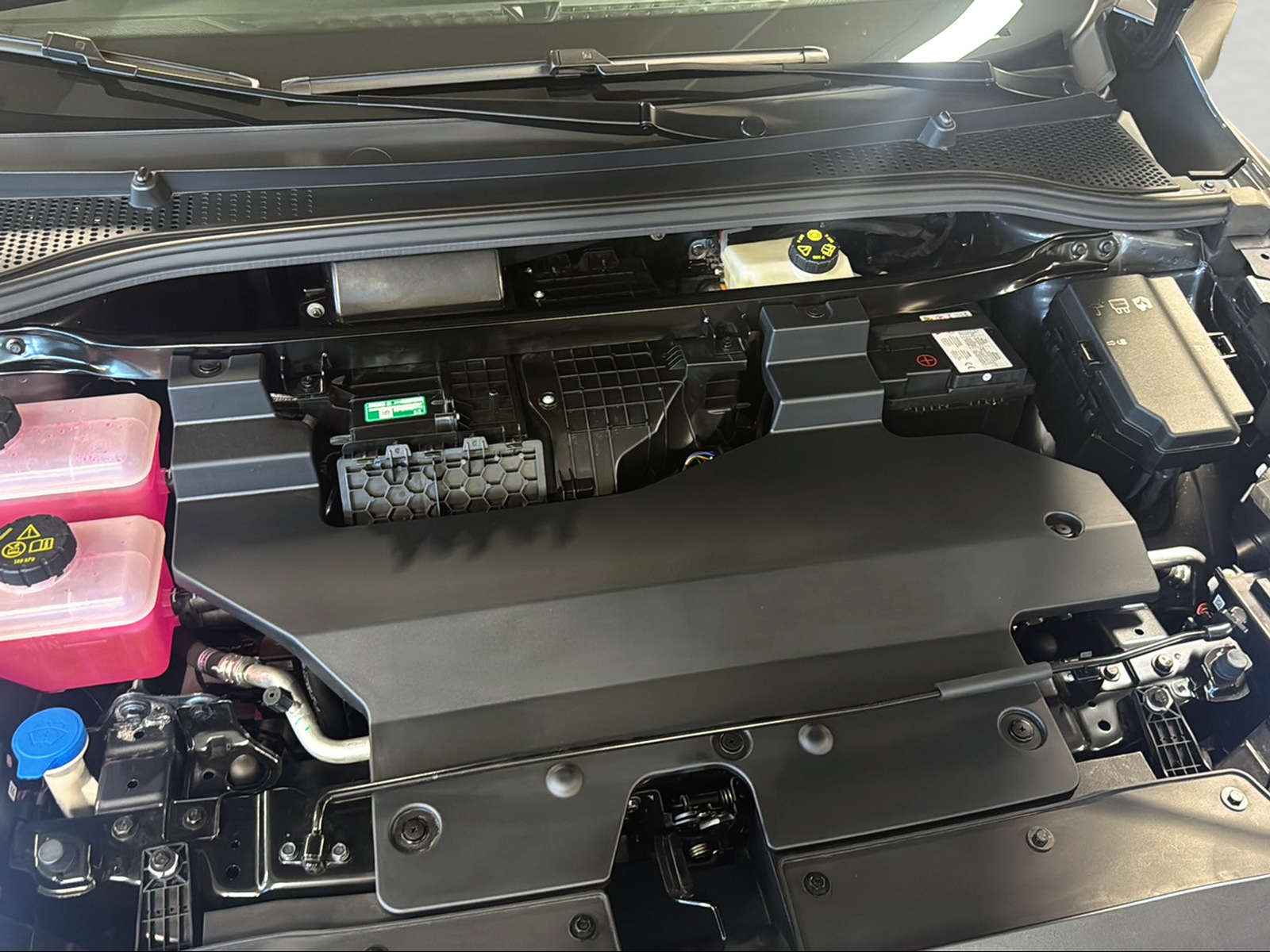 MG 4 EV 64kWh Premium-image-16