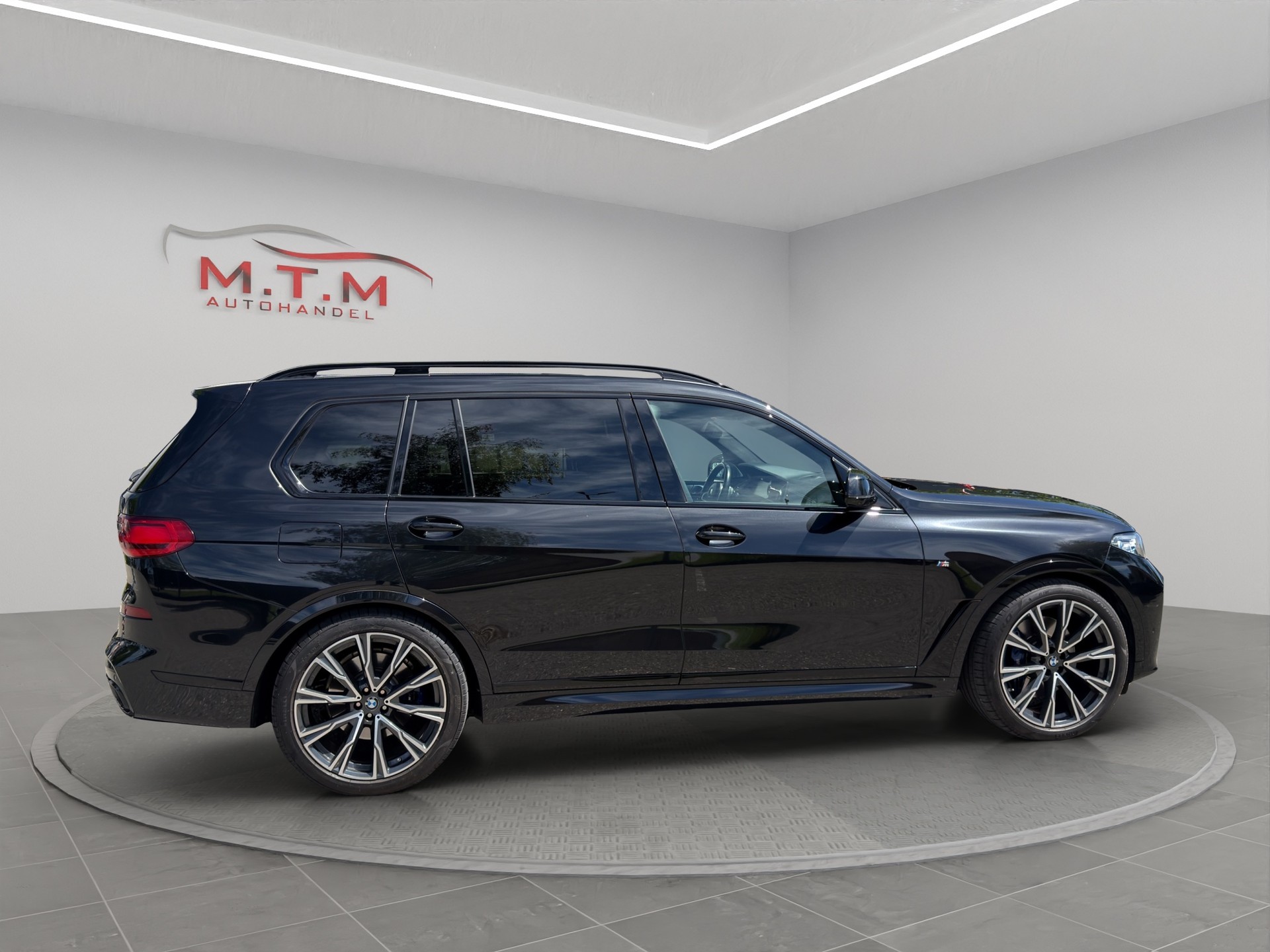 BMW X7 xDrive 48V 40d Steptronic-image-9