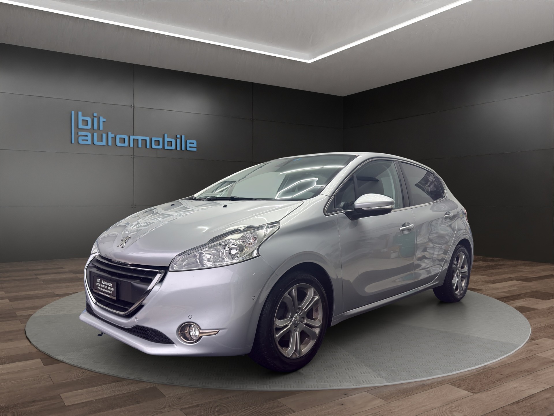 PEUGEOT 208 1.6 VTI Roland Garros Automatik