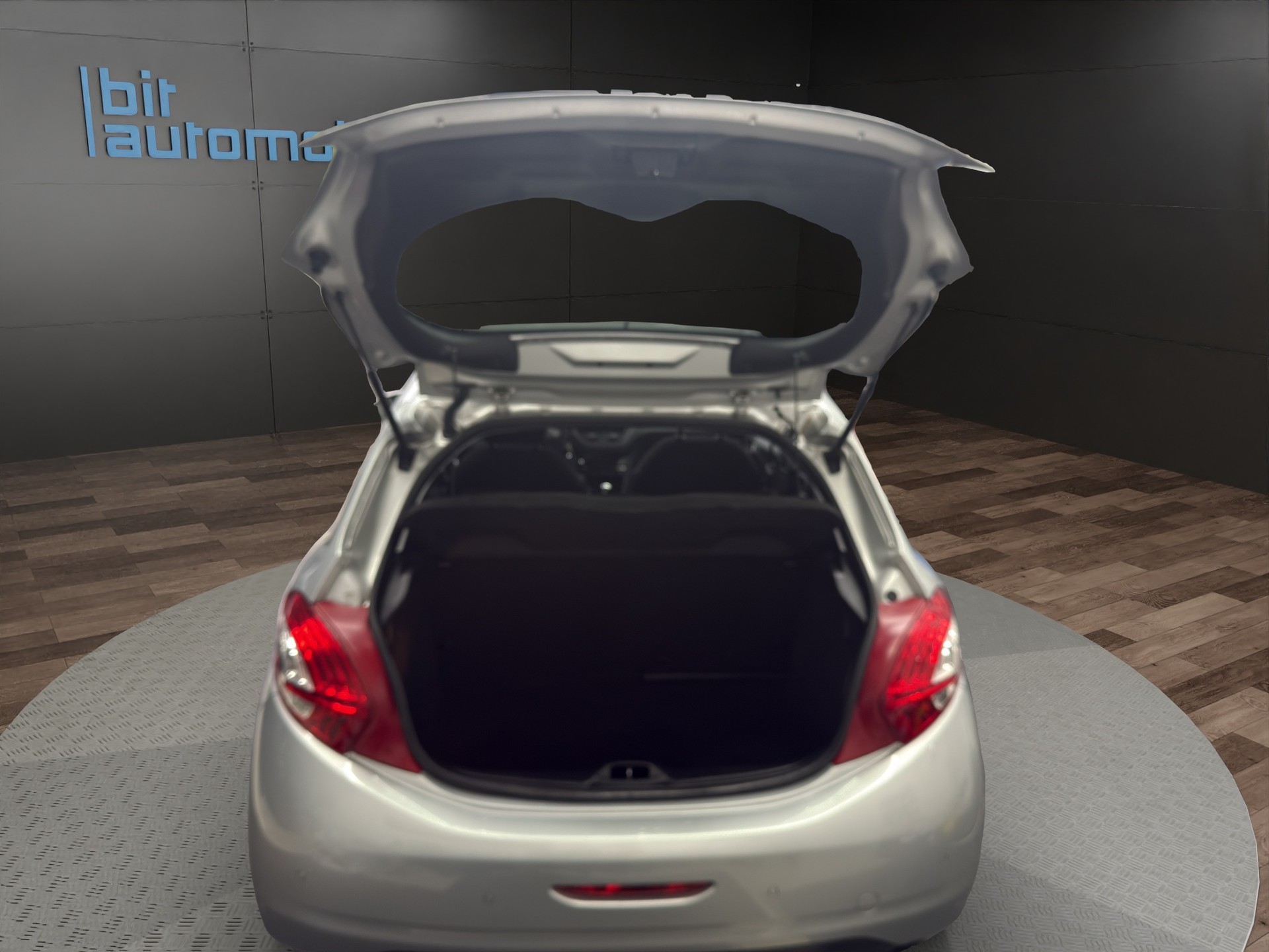 PEUGEOT 208 1.6 VTI Roland Garros Automatik-image-6