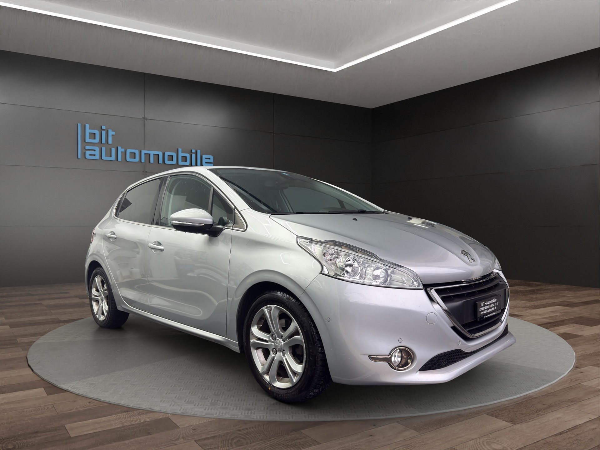 PEUGEOT 208 1.6 VTI Roland Garros Automatik-image-9